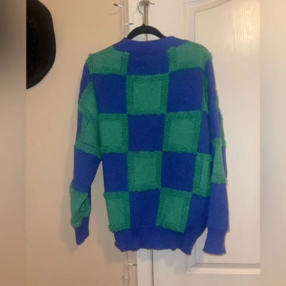 Oversized Checkered Sweater - Picture 3 of 3